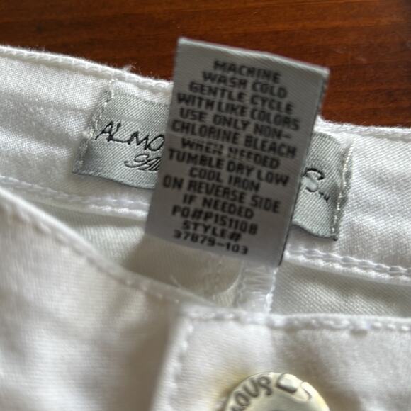 Almost Famous Size 3 White Stretch Denim High Waist Jeans Cropped Ankle Y2K - Picture 10 of 14